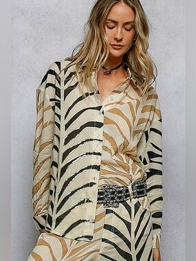 ✨ POL Two-Tone Printed Woven Spangle Long Sleeve Shirt ✨🛍️